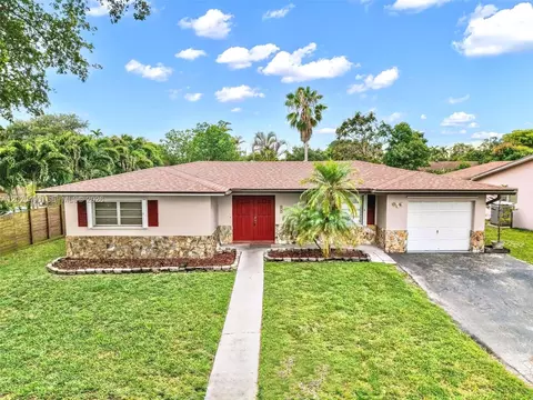 500 NW 96th Ter, Pembroke Pines, FL 33024