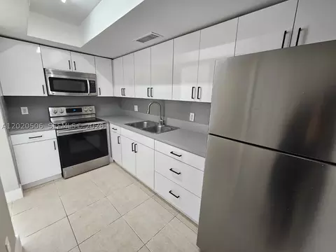 13700 NE 6th Ave #106, North Miami, FL 33161