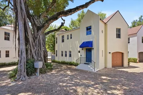 2917 Jackson Ave #6, Miami, FL 33133