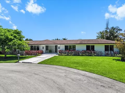 11600 SW 1st St, Plantation, FL 33325