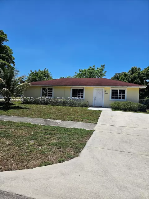 15700 NW 37th Pl, Miami Gardens, FL 33054