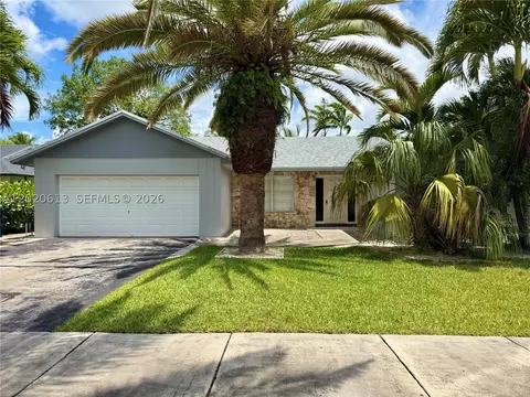 11541 SW 97th St, Miami, FL 33176