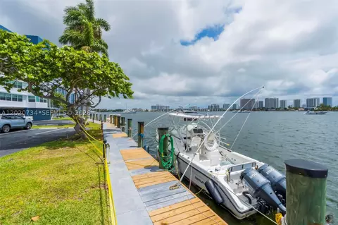 16558 NE 26th Ave #3H, North Miami Beach, FL 33160