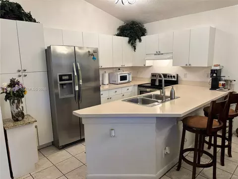 2330 SW 80th Ter, Miramar, FL 33025