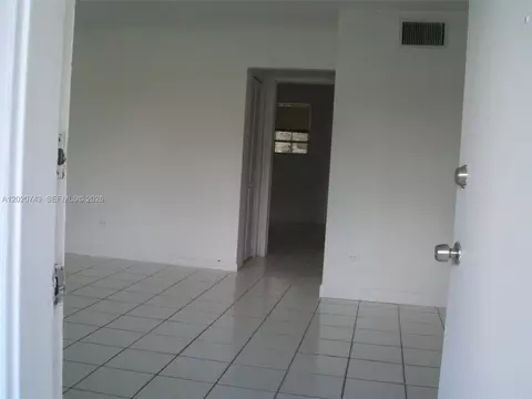 9760 SW 184th St #16D, Cutler Bay, FL 33157