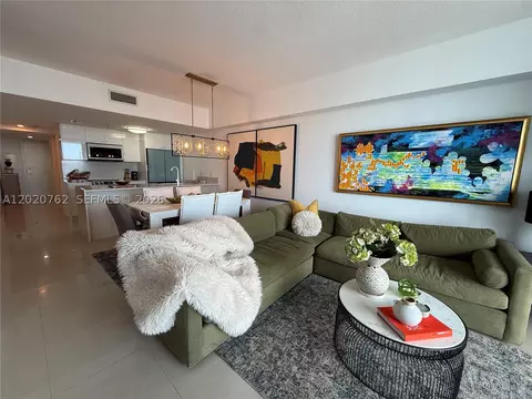 185 SW 7th St #3803, Miami, FL 33130
