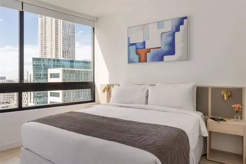 225 N Miami Ave #2810, Miami, FL 33128