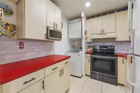 Other - 440 E 23rd St #1405, Hialeah, FL 33013 photo 2 of 6