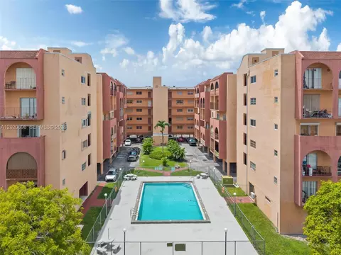 View/Area - 440 E 23rd St #1405, Hialeah, FL 33013 photo 1 of 4