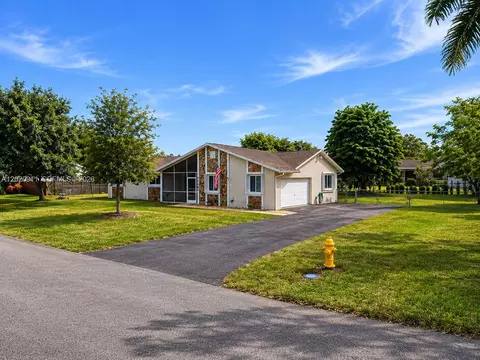27600 SW 164th Ct, Homestead, FL 33031