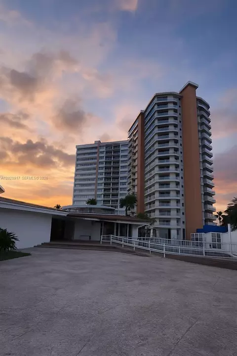 1351 NE Miami Gardens Dr #704E, Miami, FL 33179