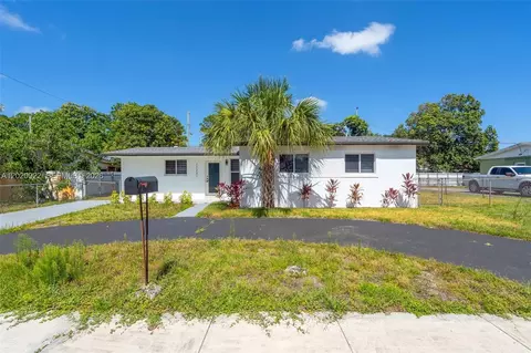 17231 NW 24th Pl, Miami Gardens, FL 33056