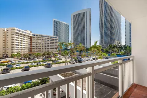 1849 S Ocean Dr #305, Hallandale Beach, FL 33009