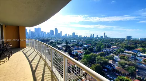 900 SW 8th St #1501, Miami, FL 33130