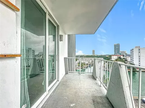 7133 Bay Dr #705, Miami Beach, FL 33141