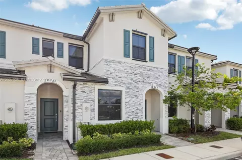 28625 SW 132nd Ct, Homestead, FL 33033