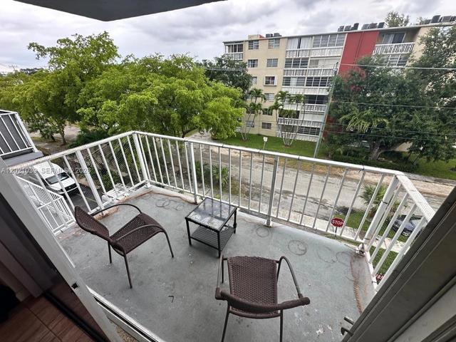 1470 NE 125th Ter #412, North Miami, FL 33161