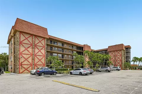 6575 W 4th Ave #507, Hialeah, FL 33012