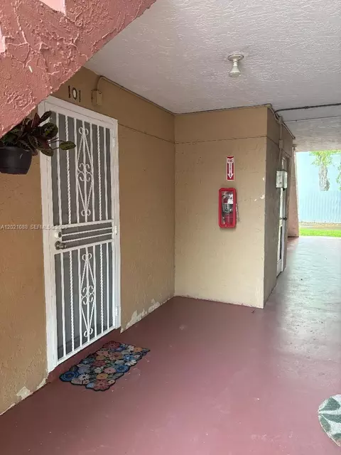 220 NW 107th Ave #101, Miami, FL 33172