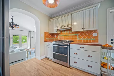Kitchen - 37 Deer Run, Miami Springs, FL 33166 photo 4 of 4