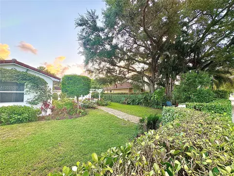 Exterior - 37 Deer Run, Miami Springs, FL 33166 photo 12 of 19