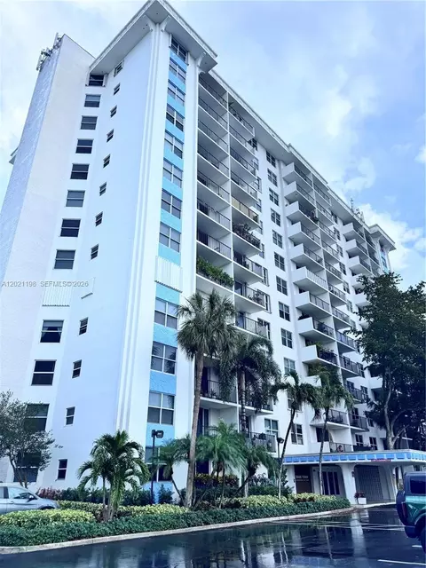 1800 N Andrews Ave #2E, Fort Lauderdale, FL 33311