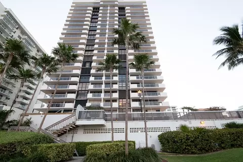 5757 Collins Ave #703, Miami Beach, FL 33140