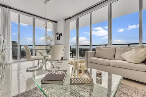 79 SW 12th St #3401-S, Miami, FL 33130