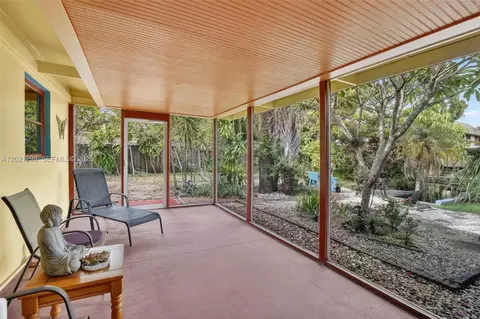 2048 SW 28th Ter, Fort Lauderdale, FL 33312