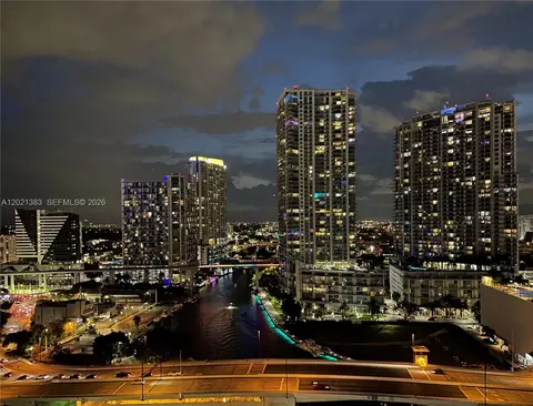 31 SE 5th St #2307, Miami, FL 33131