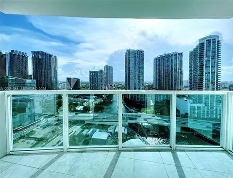 31 SE 5th St #2307, Miami, FL 33131