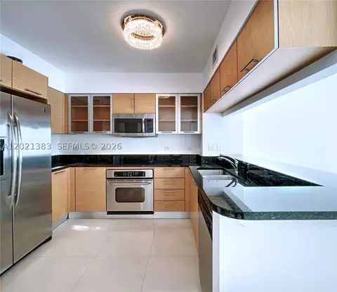 31 SE 5th St #2307, Miami, FL 33131
