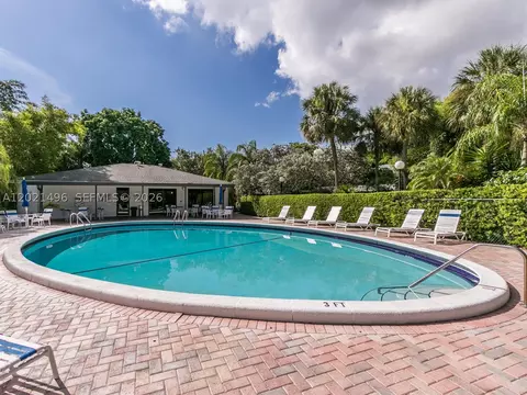 1420 Sheridan St #3H, Hollywood, FL 33020