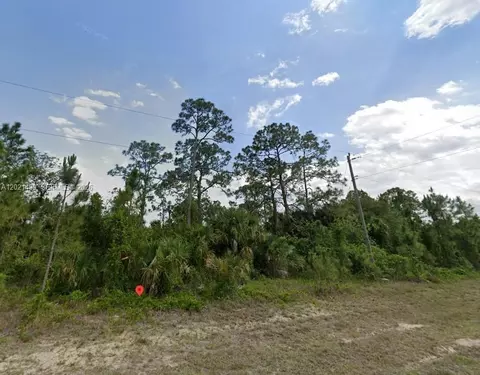 5010 NE Tradewinds Cir, La Belle, FL 33935