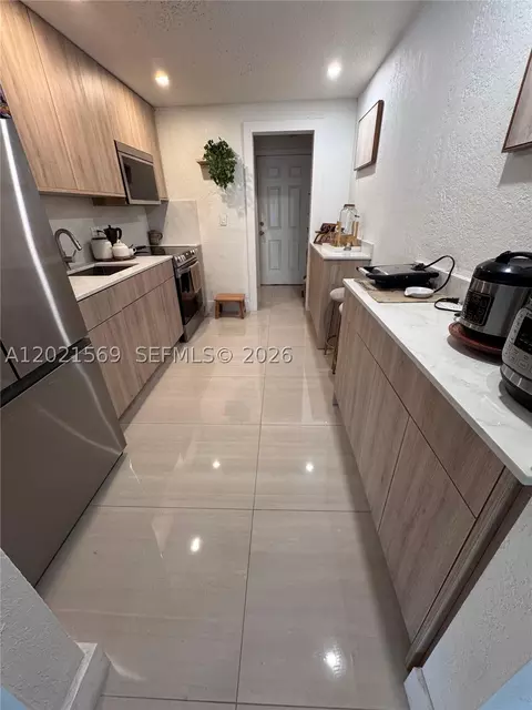 1120 E 6th Ct, Hialeah, FL 33010 photo 12