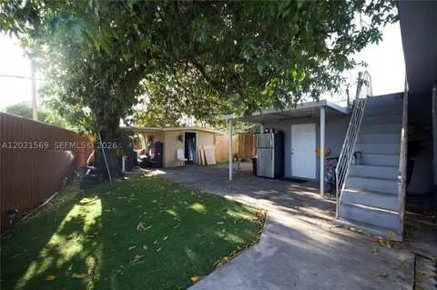 1120 E 6th Ct, Hialeah, FL 33010 photo 15