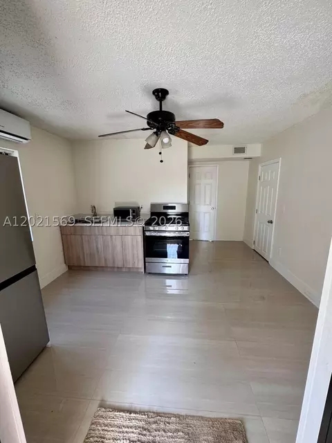 1120 E 6th Ct, Hialeah, FL 33010 photo 17