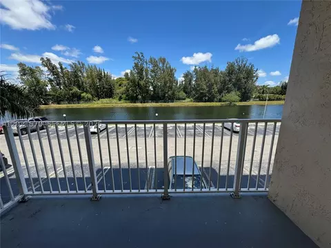 16465 NE 22nd Ave #405, North Miami Beach, FL 33160