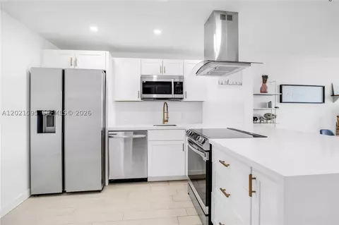20379 W Country Club Dr #1237, Aventura, FL 33180