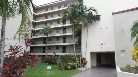 2322 S Cypress Bend Dr #708, Pompano Beach, FL 33069
