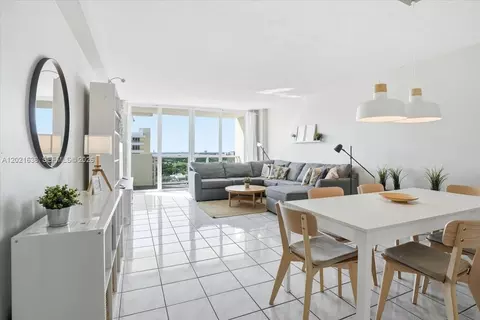5601 Collins Ave #1517, Miami Beach, FL 33140
