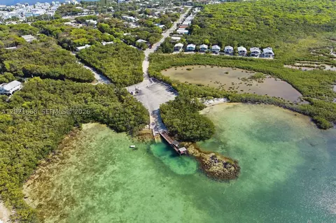 323 Bay View Ave, Key Largo, FL 33037