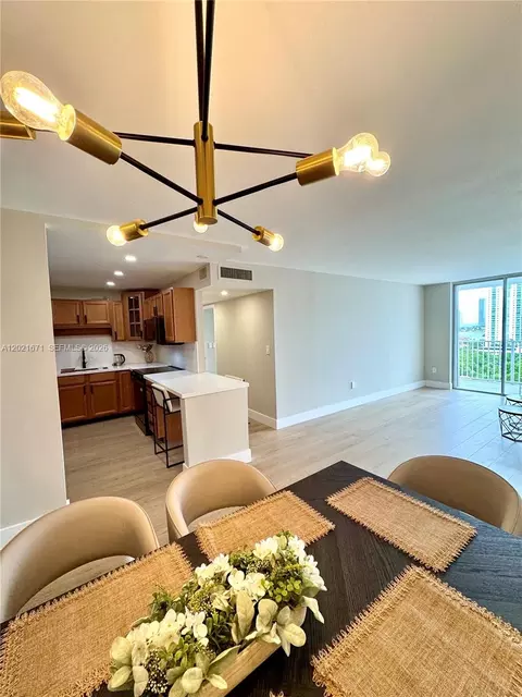 2851 NE 183rd St #1607E, Aventura, FL 33160