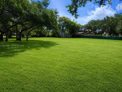 Nnn Sierra Cir, Coral Gables, FL 33156