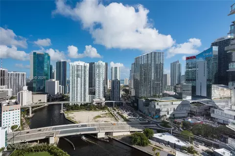 92 SW 3rd St #2812, Miami, FL 33130