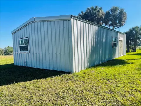 1326 Red Barn Rd, Moore Haven, FL 33471 photo 3