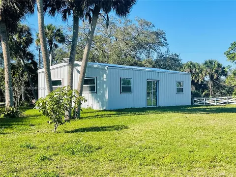1326 Red Barn Rd, Moore Haven, FL 33471 photo 2