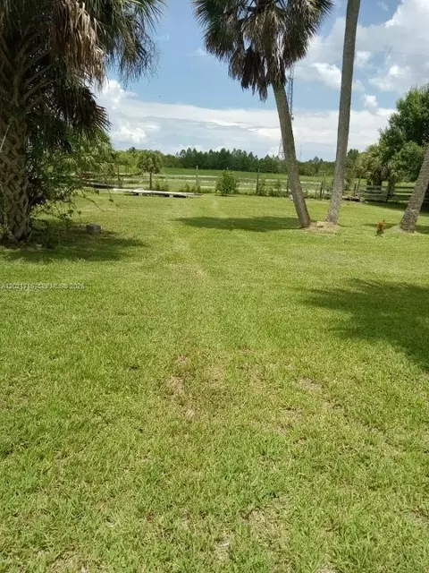 1326 Red Barn Rd, Moore Haven, FL 33471 photo 6