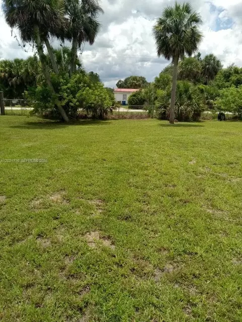 1326 Red Barn Rd, Moore Haven, FL 33471 photo 5