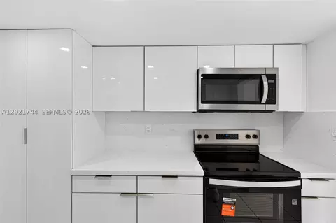 2000 Atlantic Shores Blvd #120, Hallandale Beach, FL 33009